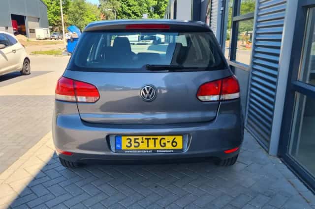 Volkswagen Golf (2012) thumbnail 4