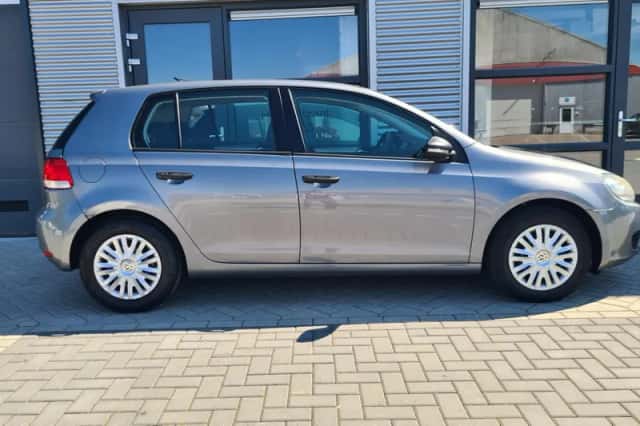 Volkswagen Golf (2012) thumbnail 6