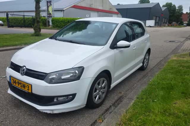 Volkswagen Polo (2011) thumbnail 1