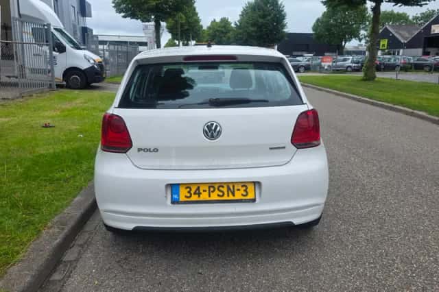 Volkswagen Polo (2011) thumbnail 4