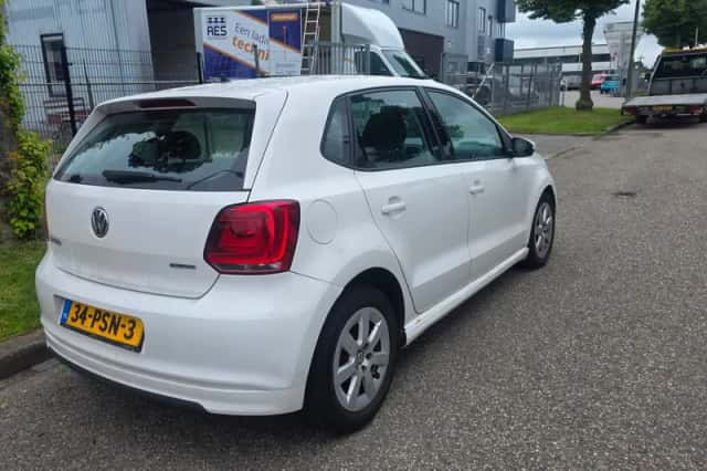 Volkswagen Polo (2011) thumbnail 5