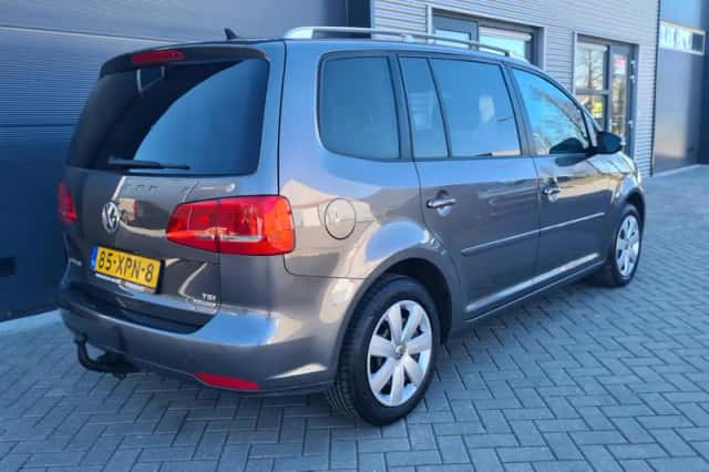 Volkswagen Touran (2012) thumbnail 5