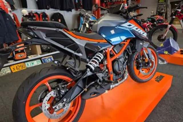 KTM 390 (2025) thumbnail 2