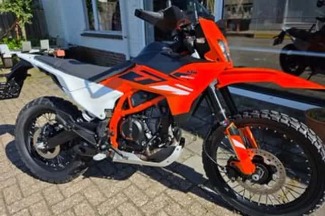 KTM 390 (2025) thumbnail 1