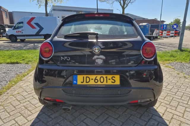 Alfa Romeo Mito (2011) thumbnail 4