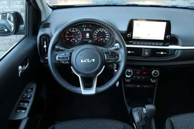Kia Picanto (2022) thumbnail 2
