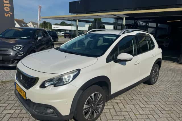 Peugeot 2008 (2016) thumbnail 2