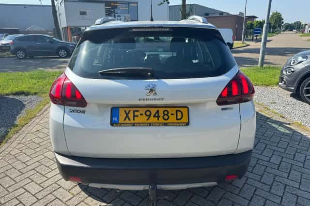 Peugeot 2008 (2016) thumbnail 4