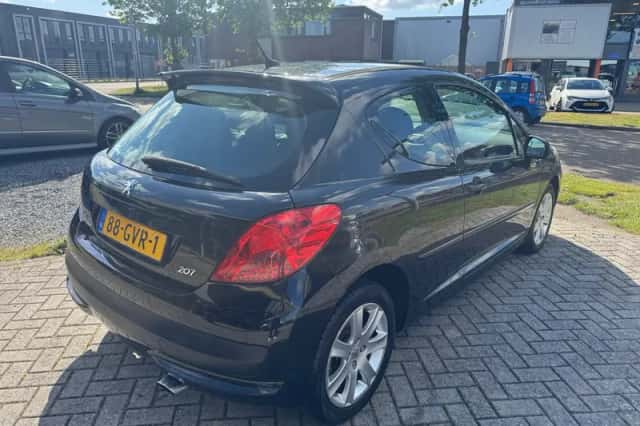 Peugeot 207 (2008) thumbnail 5