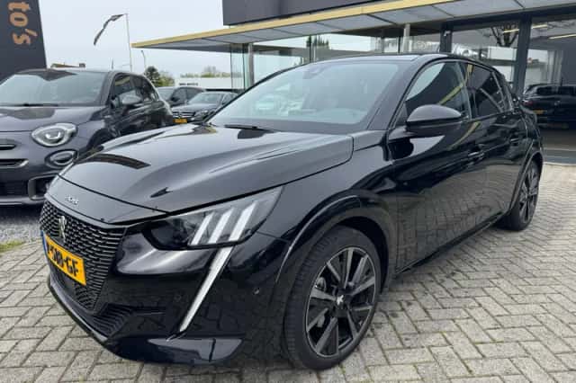 Peugeot 208 (2022) thumbnail 2