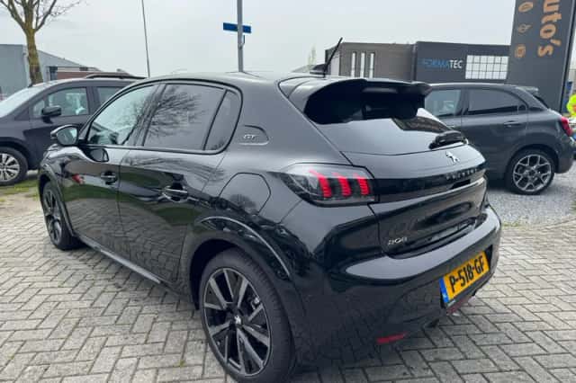 Peugeot 208 (2022) thumbnail 3