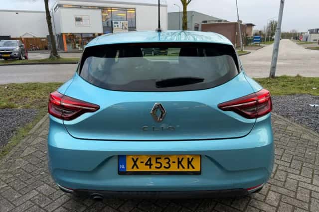 Renault Clio (2021) thumbnail 4