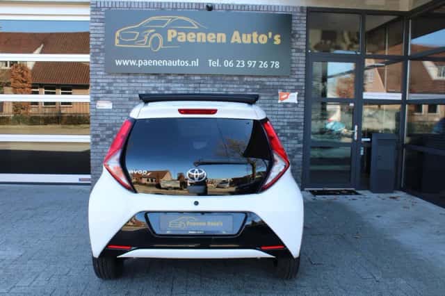 Toyota Aygo (2020) thumbnail 6