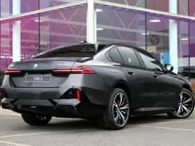 BMW i5 (2026) thumbnail 3