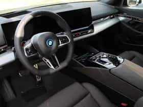 BMW i5 (2026) thumbnail 10