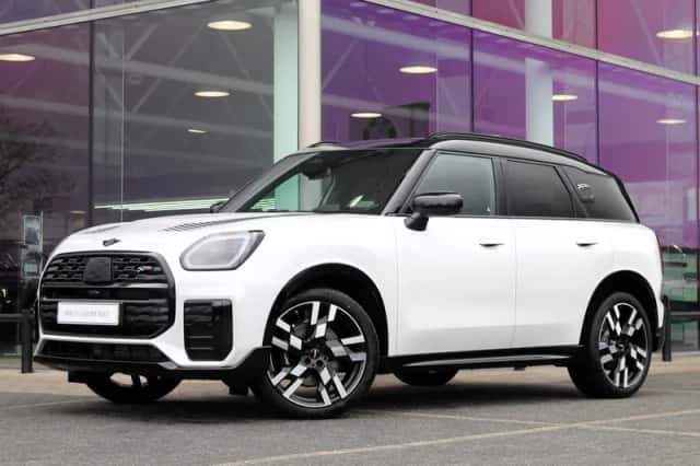 MINI Countryman (2025) thumbnail 1