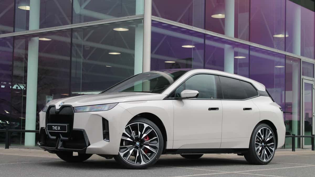 BMW iX (2026) — foto 1