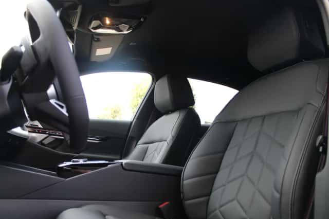 BMW i5 (2026) thumbnail 3
