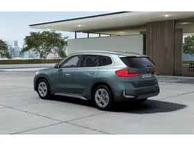 BMW iX1 (2026) thumbnail 2