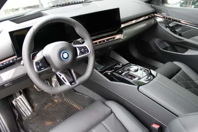 BMW 5-Serie (2026) thumbnail 2