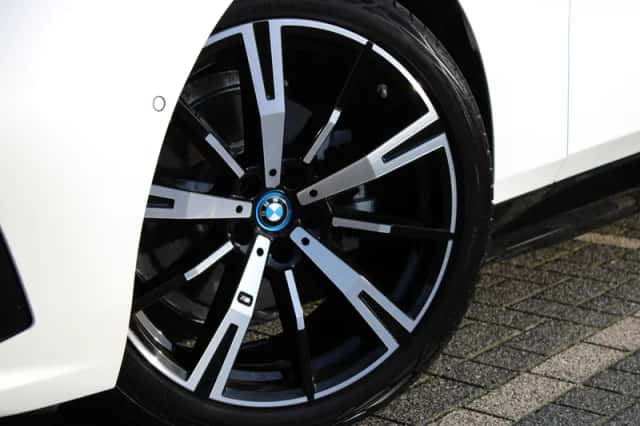 BMW 5-Serie (2025) thumbnail 6