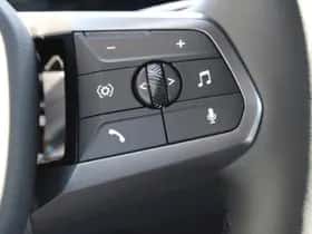 BMW iX (2026) thumbnail 13