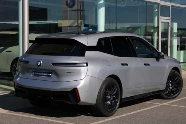 BMW iX (2026) thumbnail 5