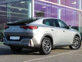 BMW iX2 (2025) thumbnail 16