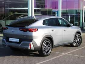 BMW iX2 (2025) thumbnail 10