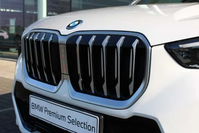 BMW X1 (2024) thumbnail 5