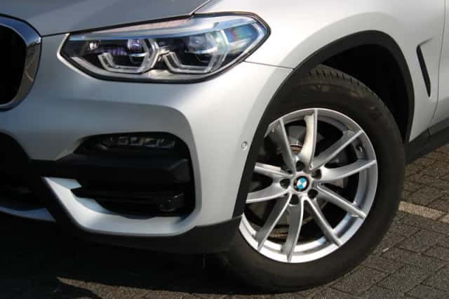 BMW X3 (2019) thumbnail 3