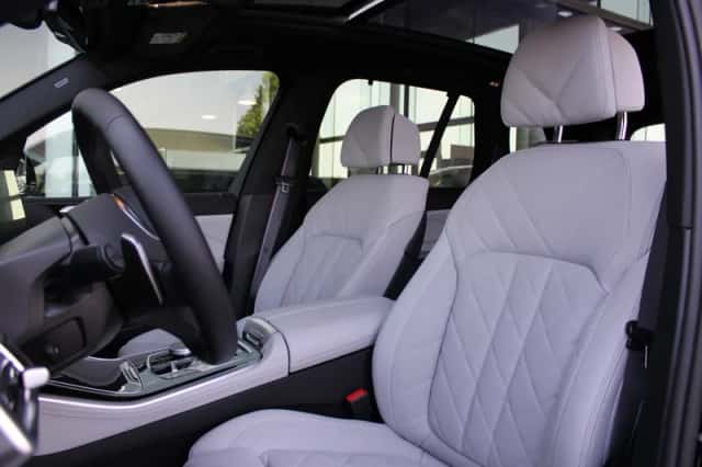 BMW X5 (2025) thumbnail 2