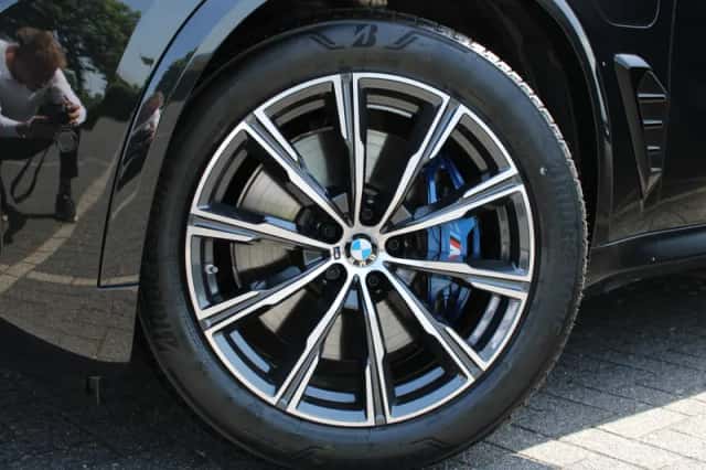 BMW X5 (2025) thumbnail 5