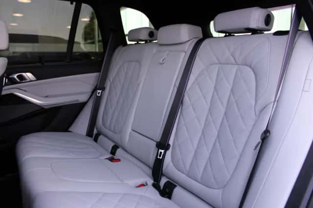 BMW X5 (2025) thumbnail 6