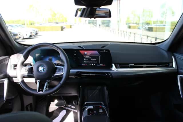BMW X1 (2025) thumbnail 2