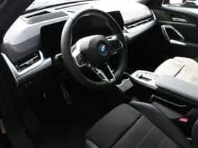BMW iX1 (2026) thumbnail 2