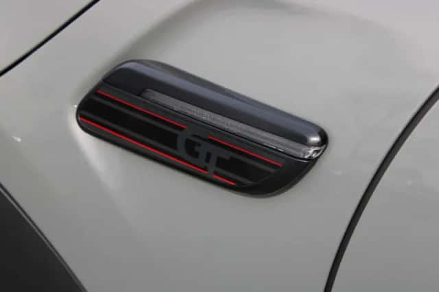 MINI Hatchback (2022) thumbnail 6