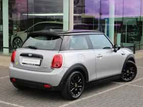MINI Electric (2023) thumbnail 4