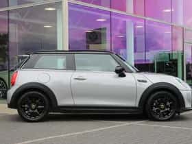 MINI Electric (2023) thumbnail 10