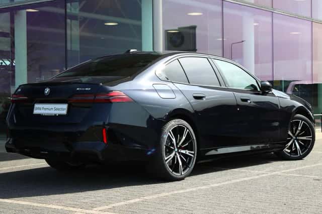 BMW i5 (2026) thumbnail 2