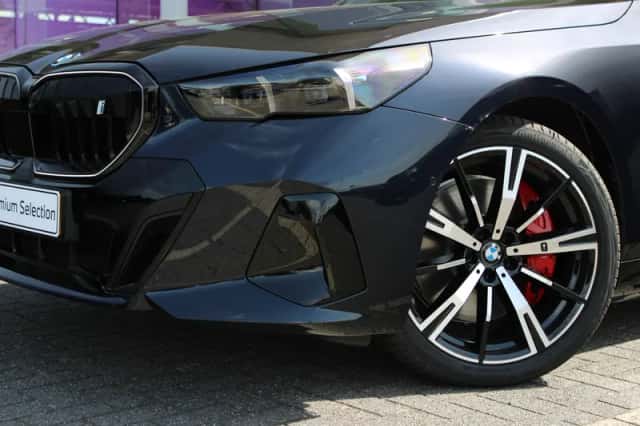 BMW i5 (2026) thumbnail 3
