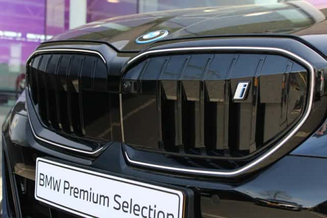 BMW i5 (2026) thumbnail 4