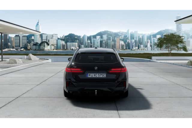 BMW i5 (2026) thumbnail 4
