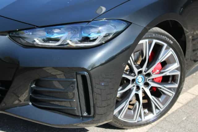 BMW i4 (2024) thumbnail 3