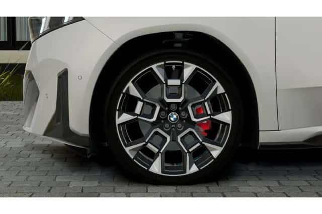 BMW iX3 (2026) thumbnail 6