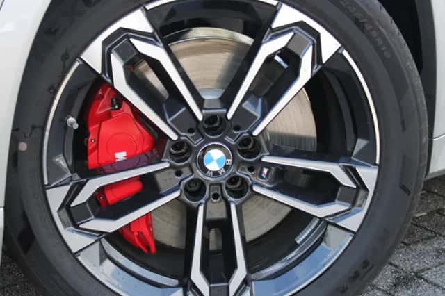 BMW iX1 (2026) thumbnail 5
