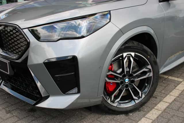 BMW iX2 (2026) thumbnail 2