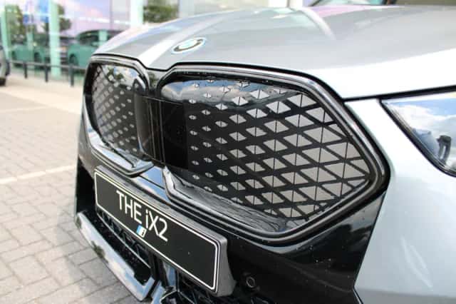 BMW iX2 (2026) thumbnail 4