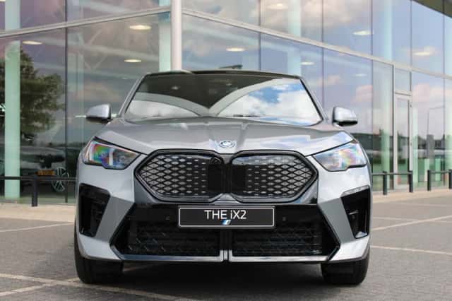 BMW iX2 (2026) thumbnail 6