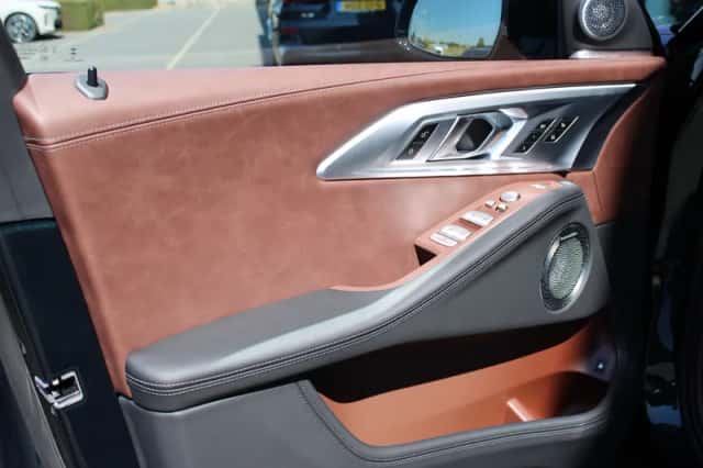 BMW XM (2026) thumbnail 5